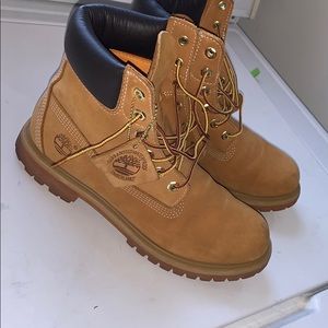 Timberlands (Butter)